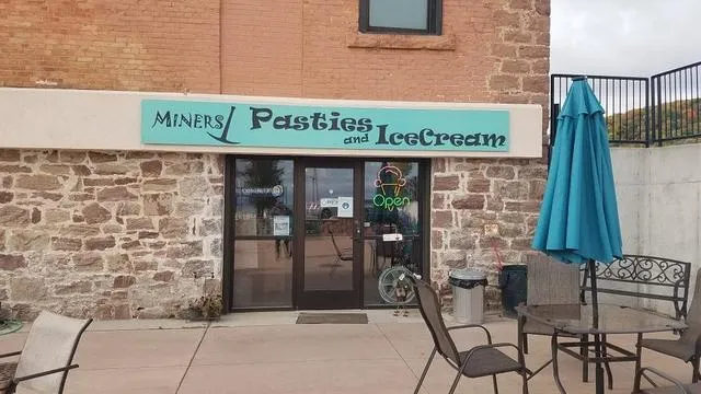 Miners Pastie and Ice Cream